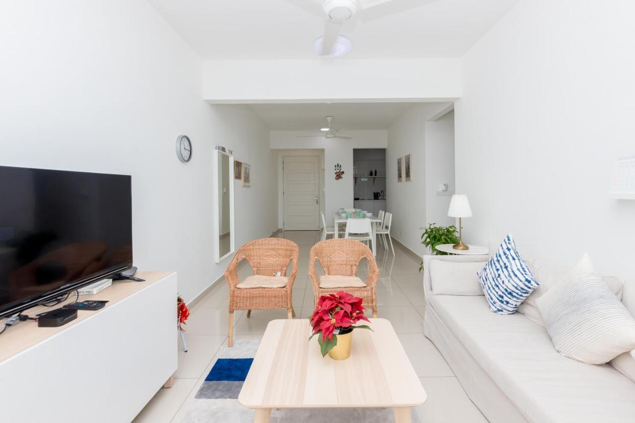 White Lagom Scandinavian House, By Sanguine Appartamento Tanjung Tokong Esterno foto